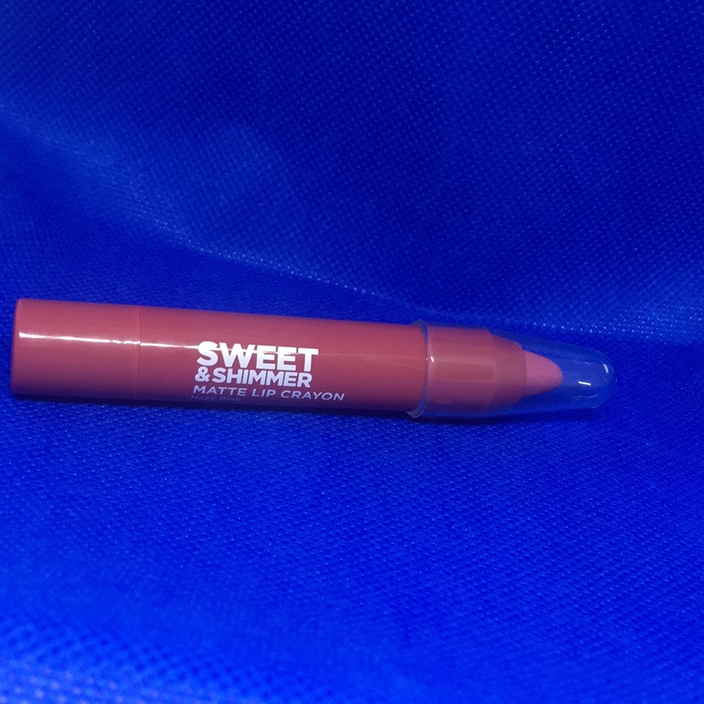 Ulta Sweet & Shimmer Matte Lip Crayon in Hazy Pink